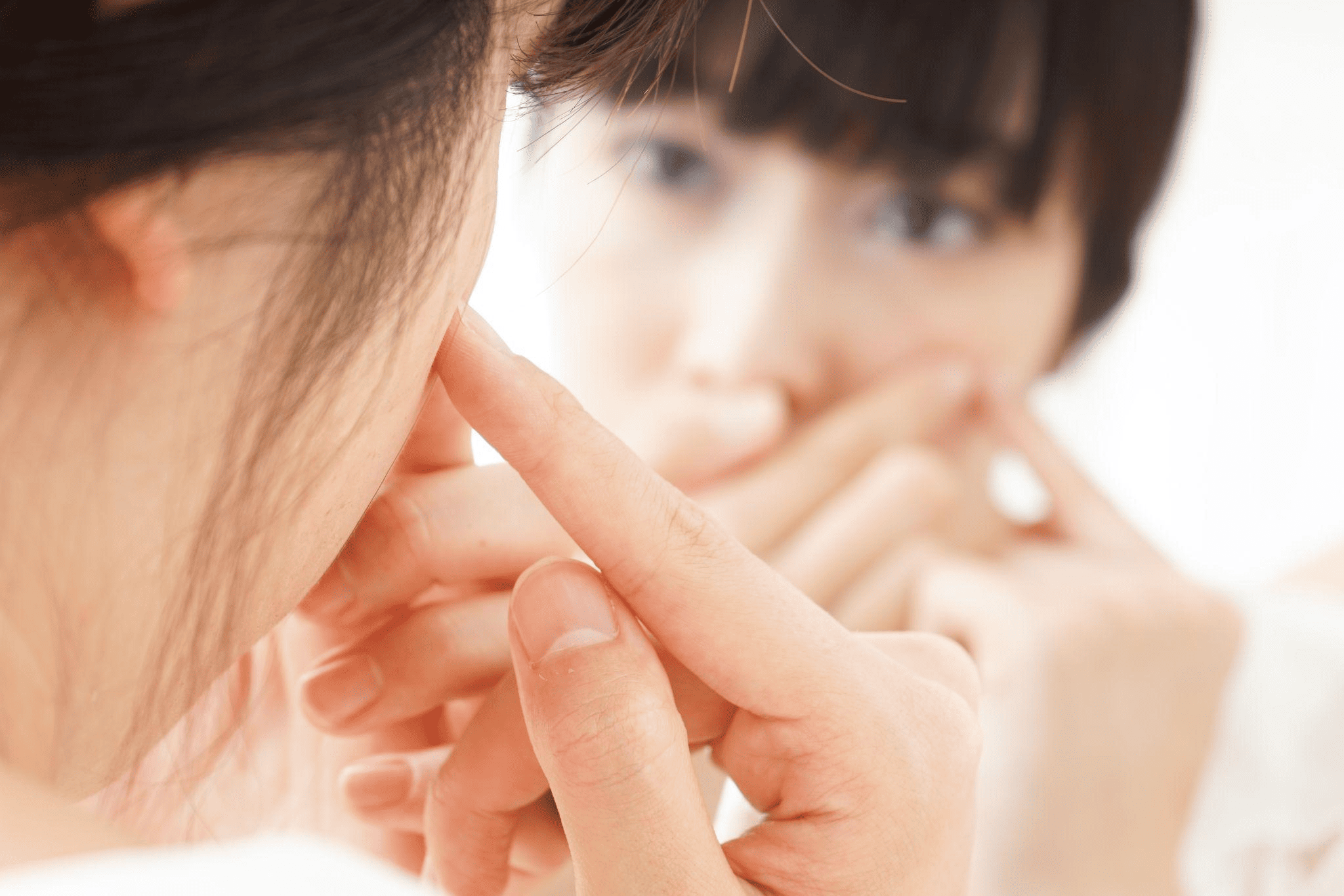 しこりニキビと粉瘤の見分け方